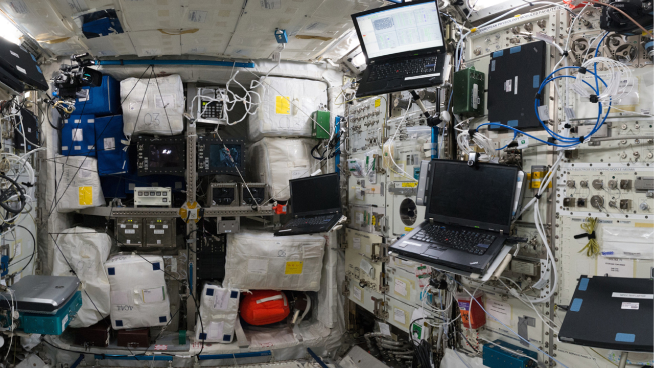 International Space Station Tour VR screenshot 7
